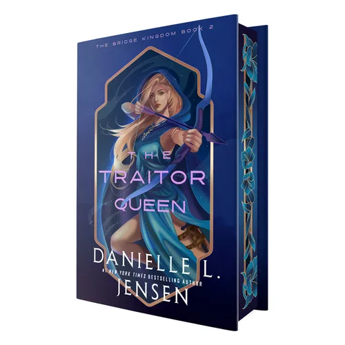 The Traitor Queen (Deluxe Edition) - Hardcover