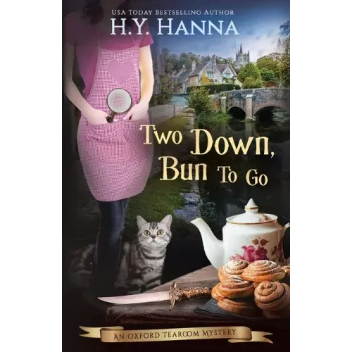 Two Down, Bun to Go: Oxford Tearoom Mysteries - Book 3 - Paperback