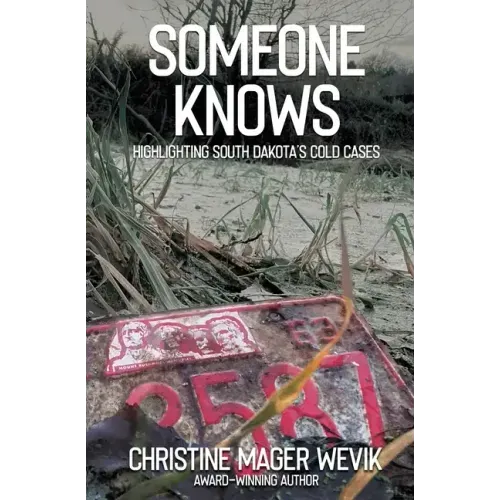 Someone Knows - Paperback