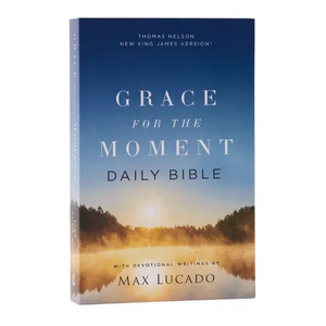 Nkjv, Grace for the Moment Daily Bible, Softcover, Comfort Print - Paperback