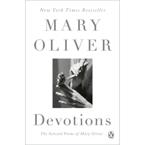 Devotions: A Read with Jenna Pick: The Selected Poems of Mary Oliver - Paperback