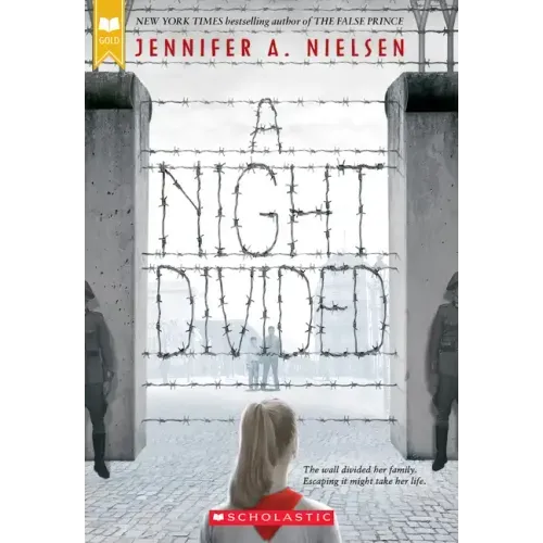 A Night Divided (Scholastic Gold) - Paperback