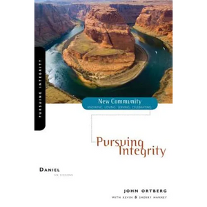 Daniel: Pursuing Integrity - Paperback
