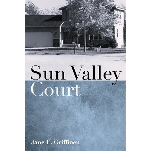 Sun Valley Court - Paperback