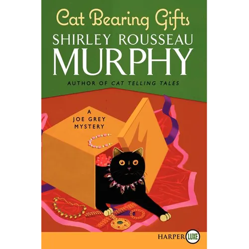 Cat Bearing Gifts: A Joe Grey Mystery - Paperback